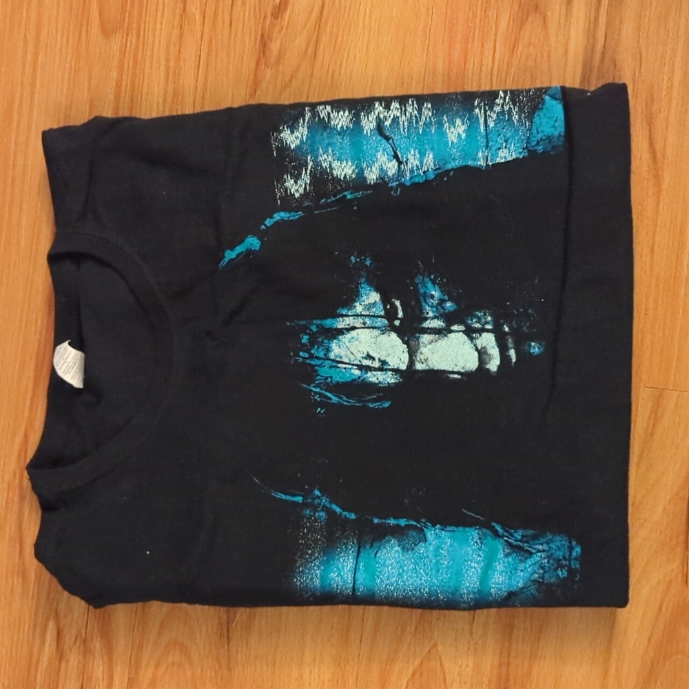 Graphic tee